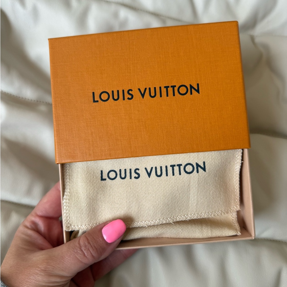 LV Aerogram Key Holder and Bag Charm NEW - Picture 10 of 14